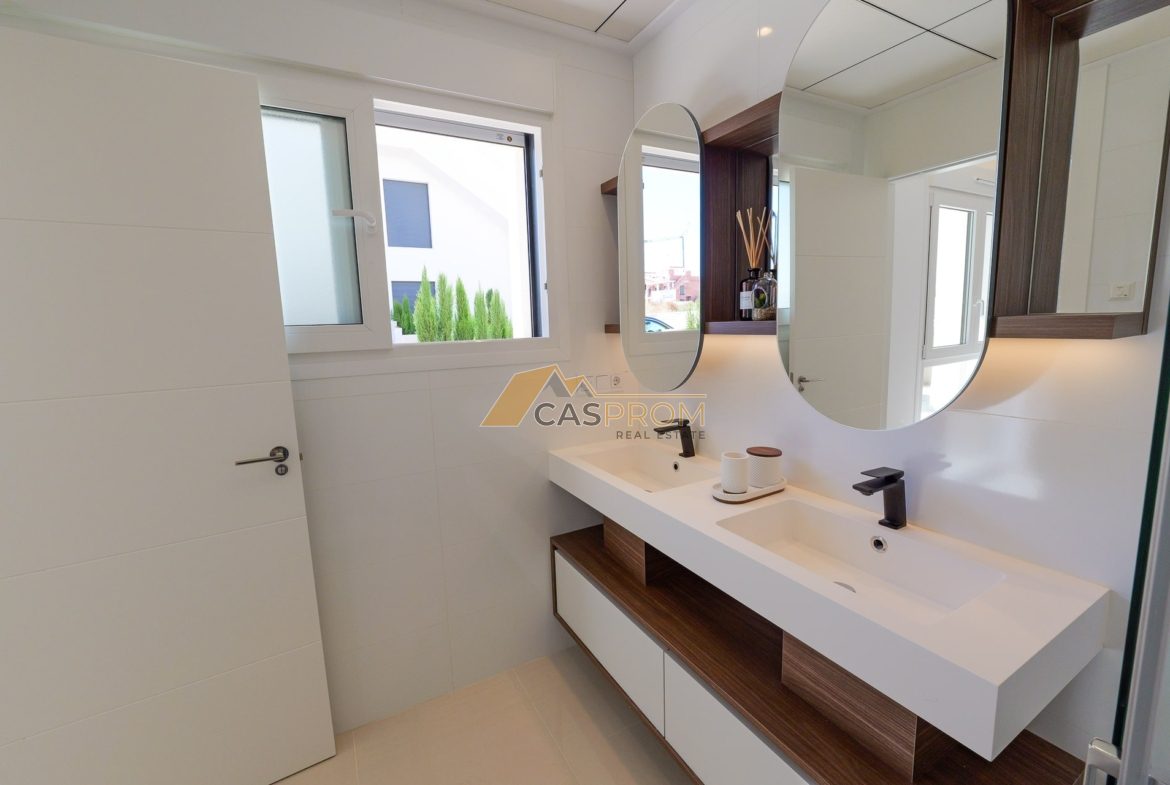 NOWY PENTHOUSE Z PRYWATNYM SOLARIUM W DOÑA PEPA, CIUDAD QUESADA