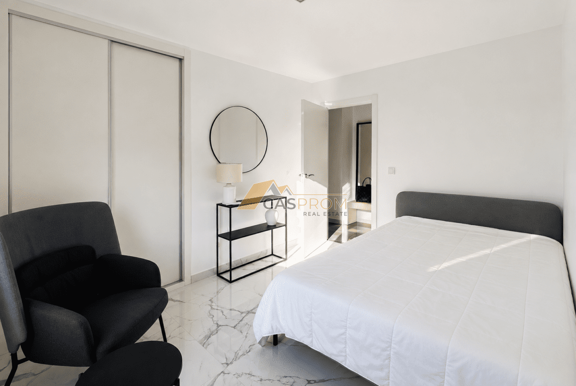 NOWOCZESNY APARTAMENT 100 M DO PLAŻY W TORREVIEJA