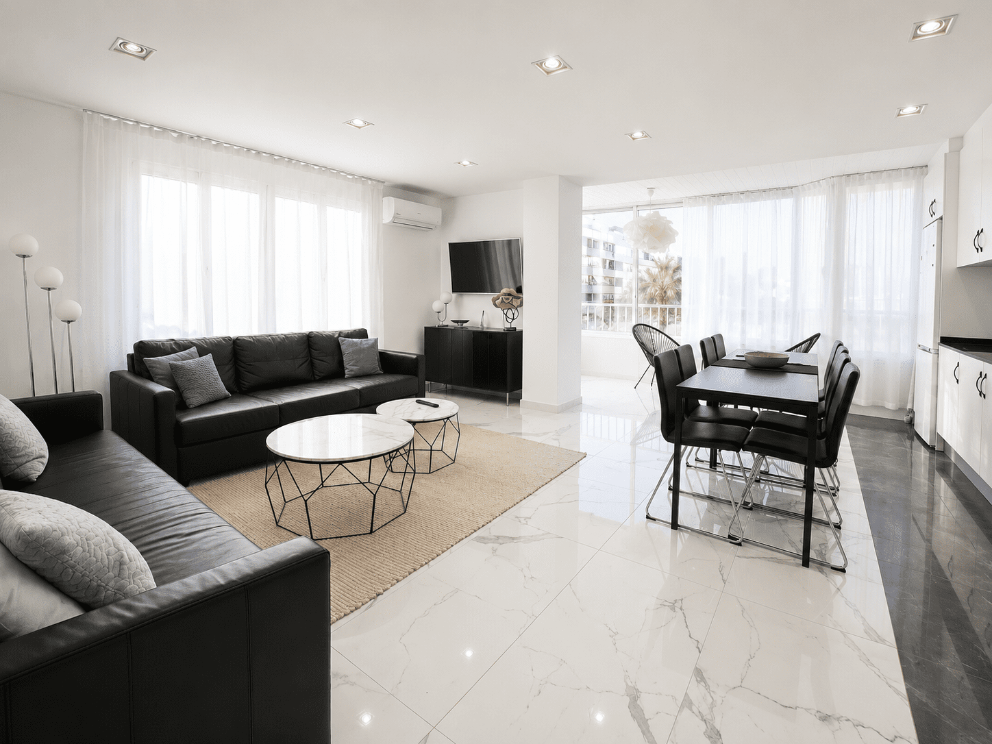NOWOCZESNY APARTAMENT 100 M DO PLAŻY W TORREVIEJA