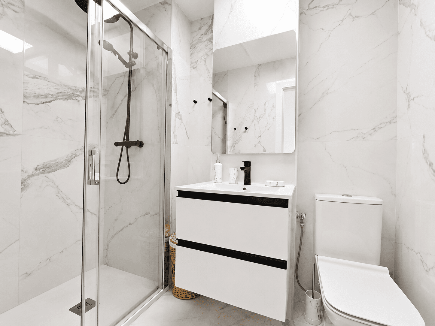 NOWOCZESNY APARTAMENT 100 M DO PLAŻY W TORREVIEJA