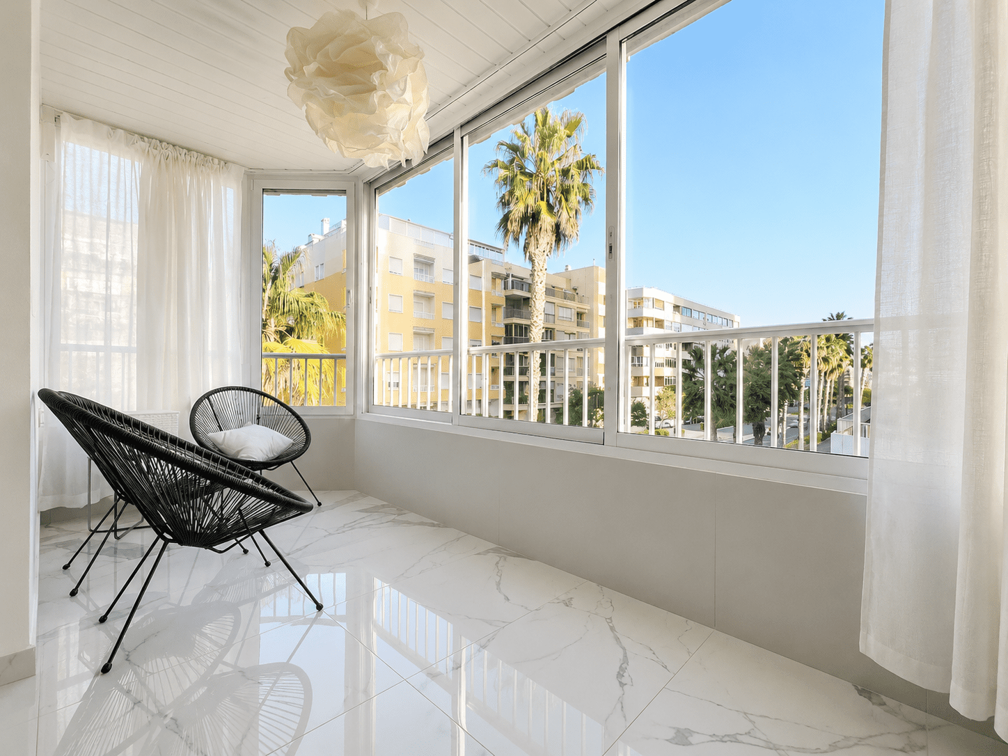 NOWOCZESNY APARTAMENT 100 M DO PLAŻY W TORREVIEJA