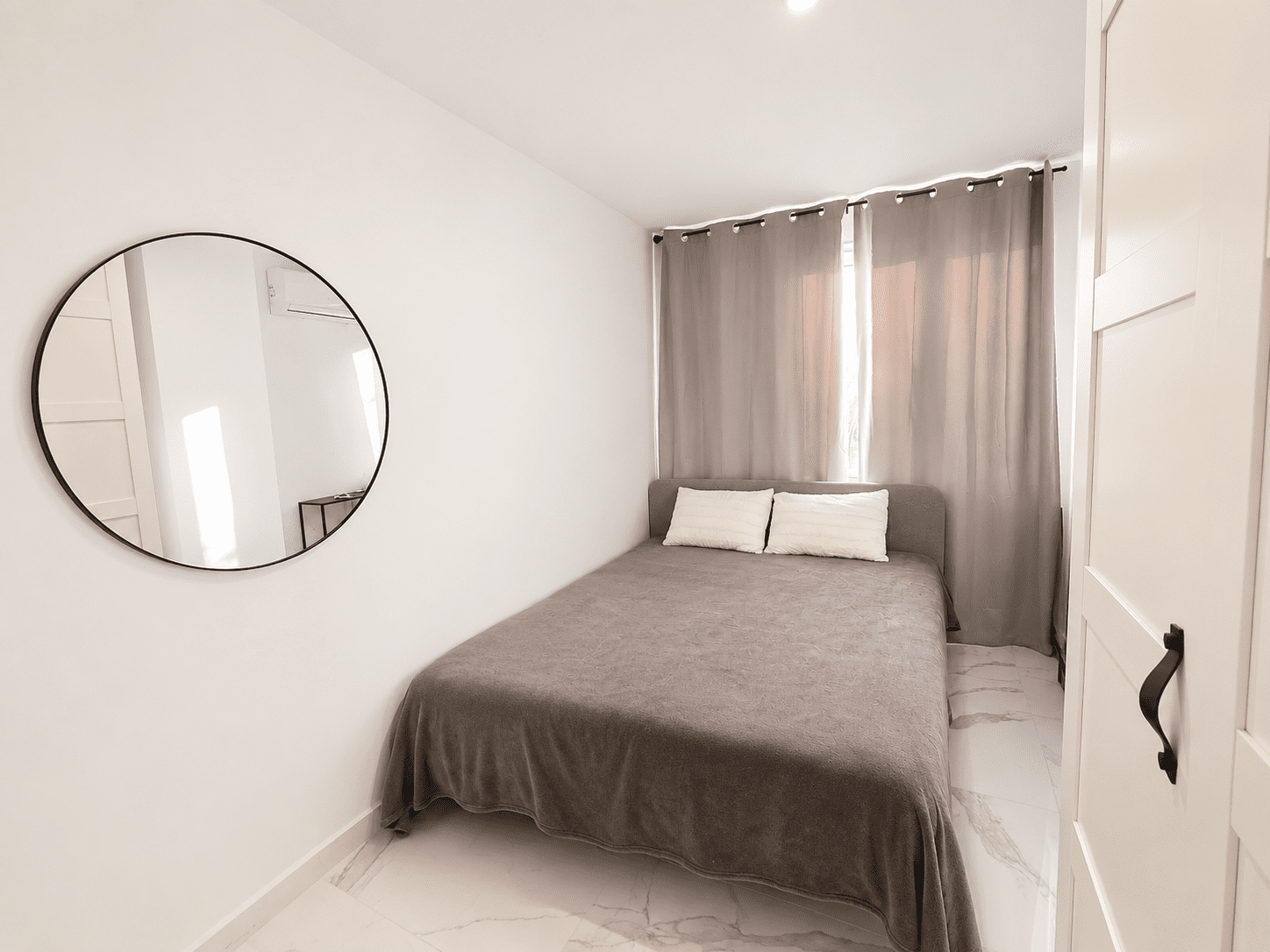 NOWOCZESNY APARTAMENT 100 M DO PLAŻY W TORREVIEJA