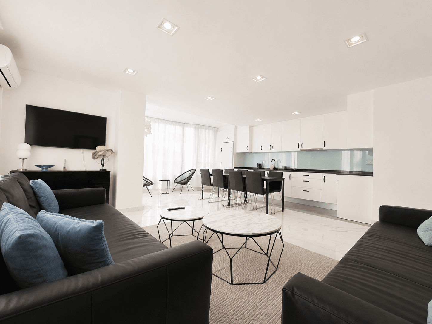 NOWOCZESNY APARTAMENT 100 M DO PLAŻY W TORREVIEJA