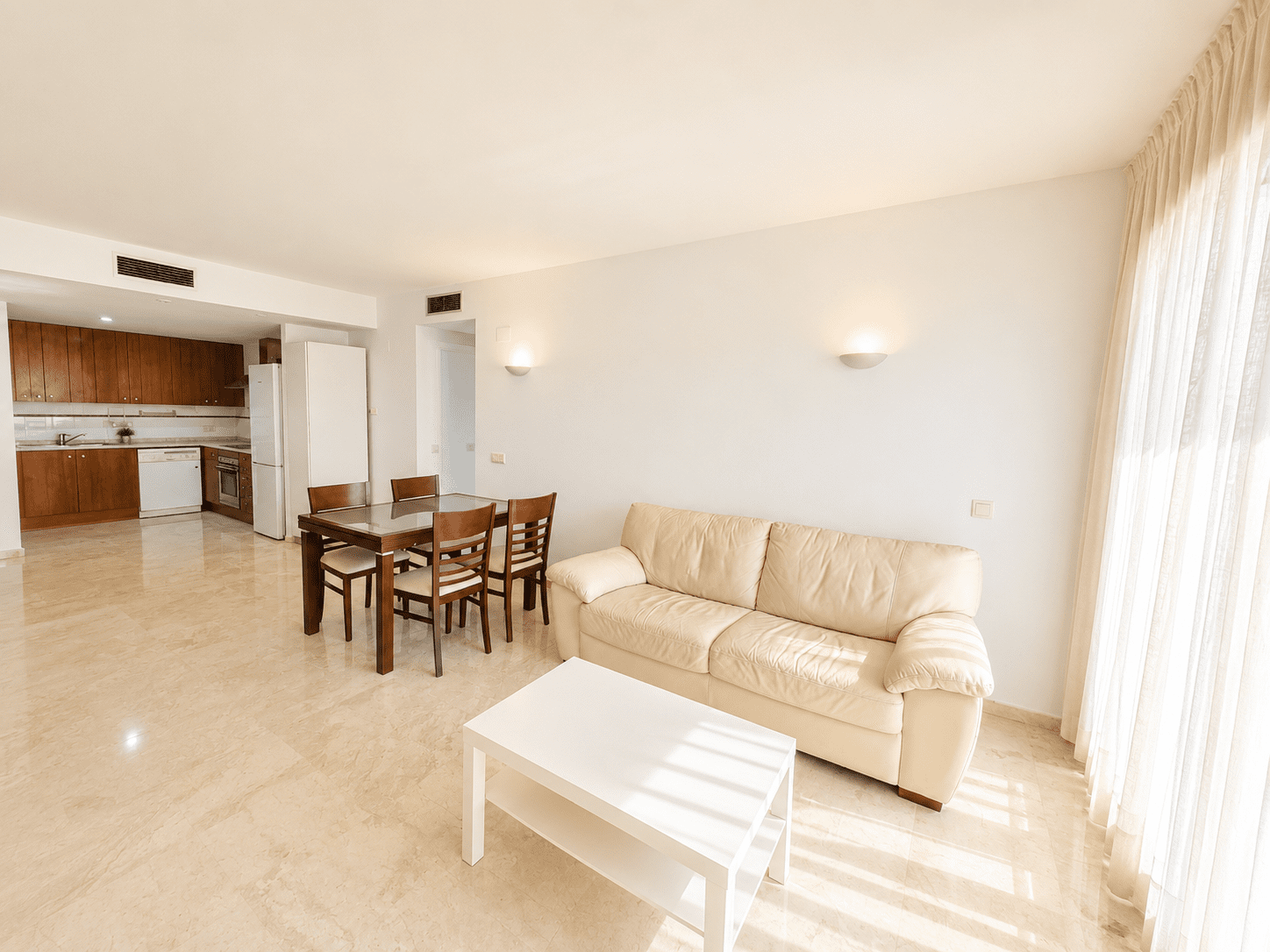 APARTAMENT BLISKO MORZA Z WIDOKIEM NA BASEN – TORREVIEJA PUNTA PRIMA