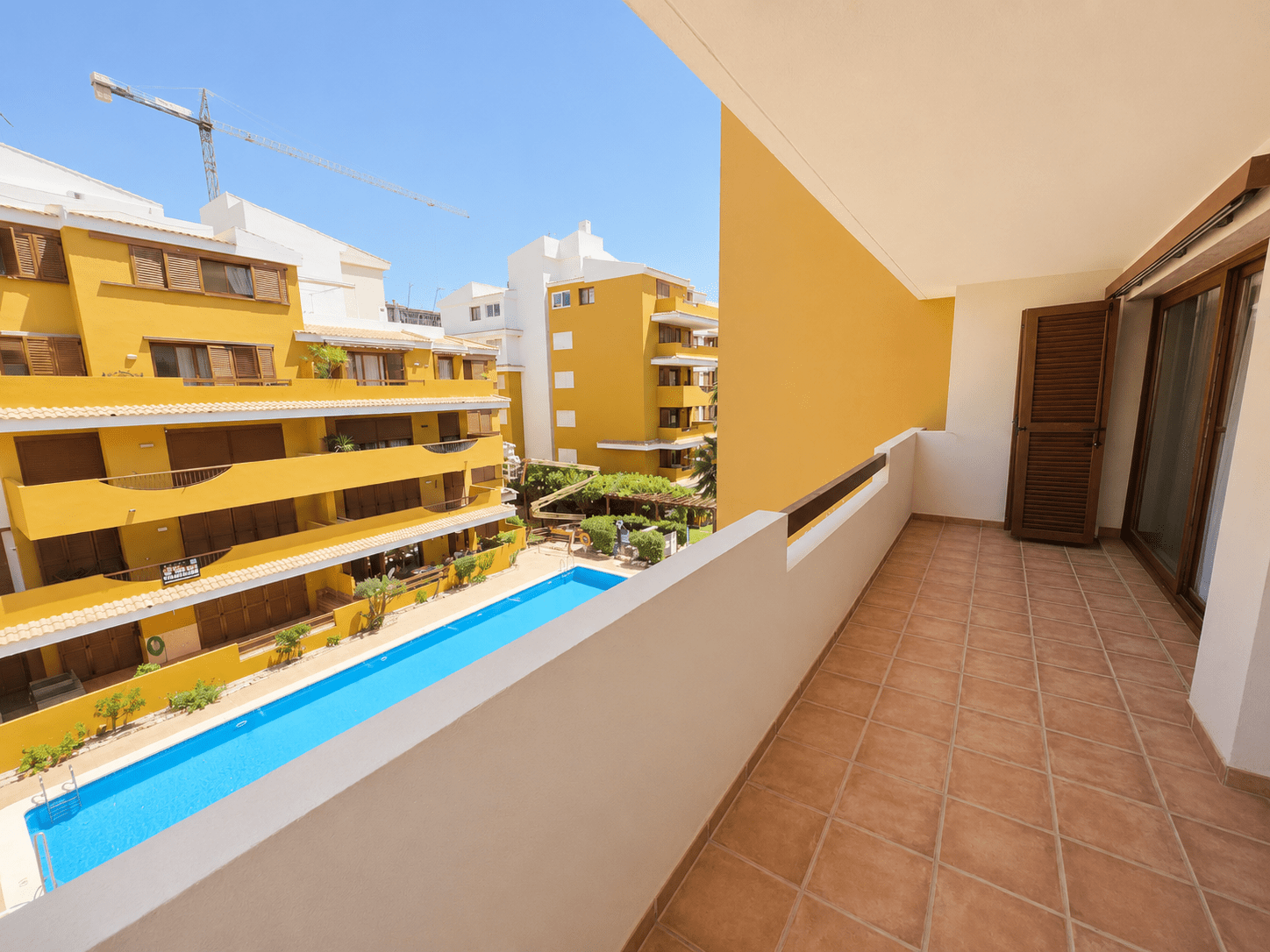 APARTAMENT BLISKO MORZA Z WIDOKIEM NA BASEN – TORREVIEJA PUNTA PRIMA