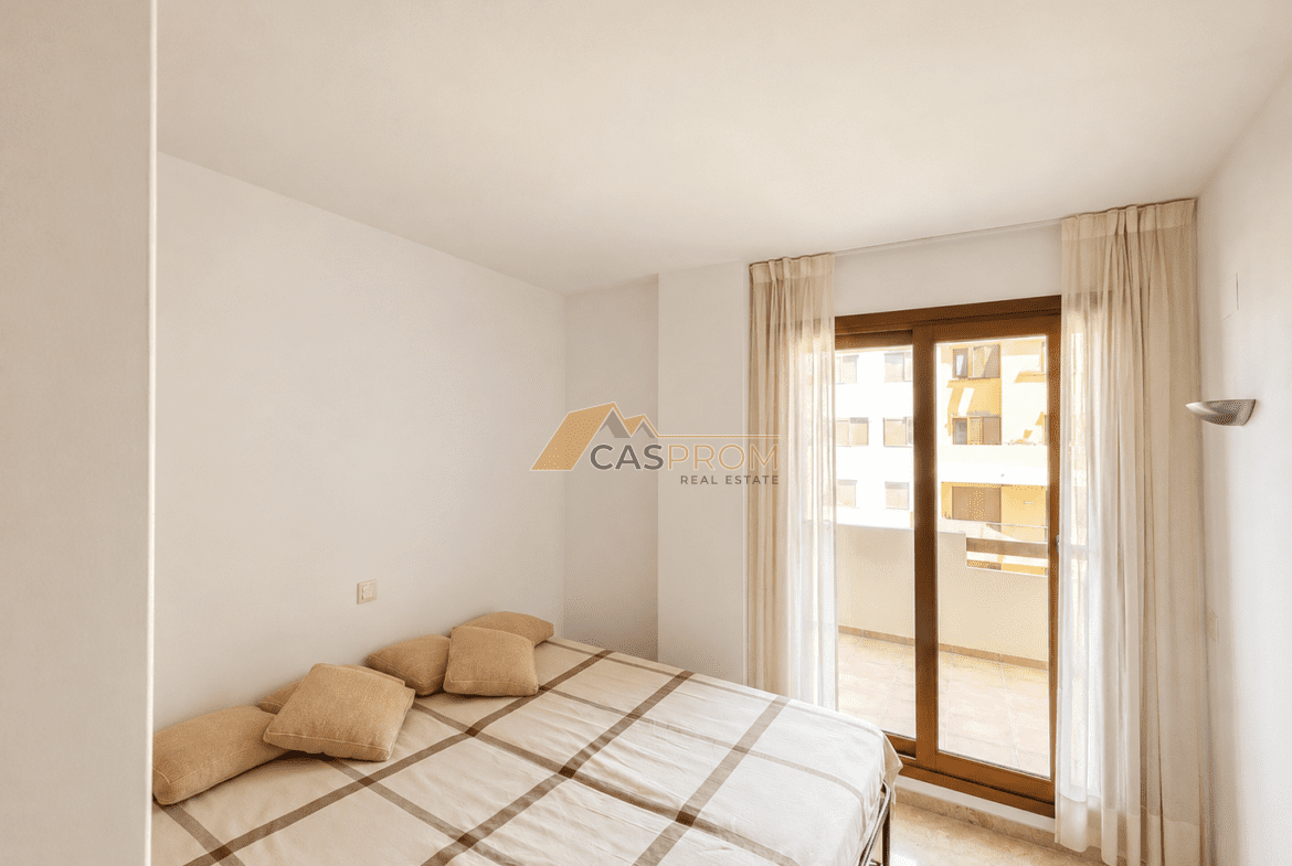APARTAMENT BLISKO MORZA Z WIDOKIEM NA BASEN – TORREVIEJA PUNTA PRIMA