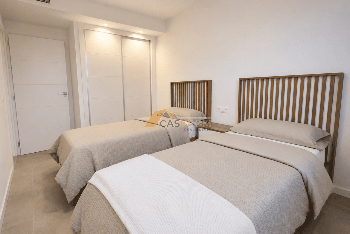 APARTAMENT NA PARTERZE Z DUŻYM TARASEM W NOWOCZESNEJ INWESTYCJI SEAGARDENS W CAMPOAMOR