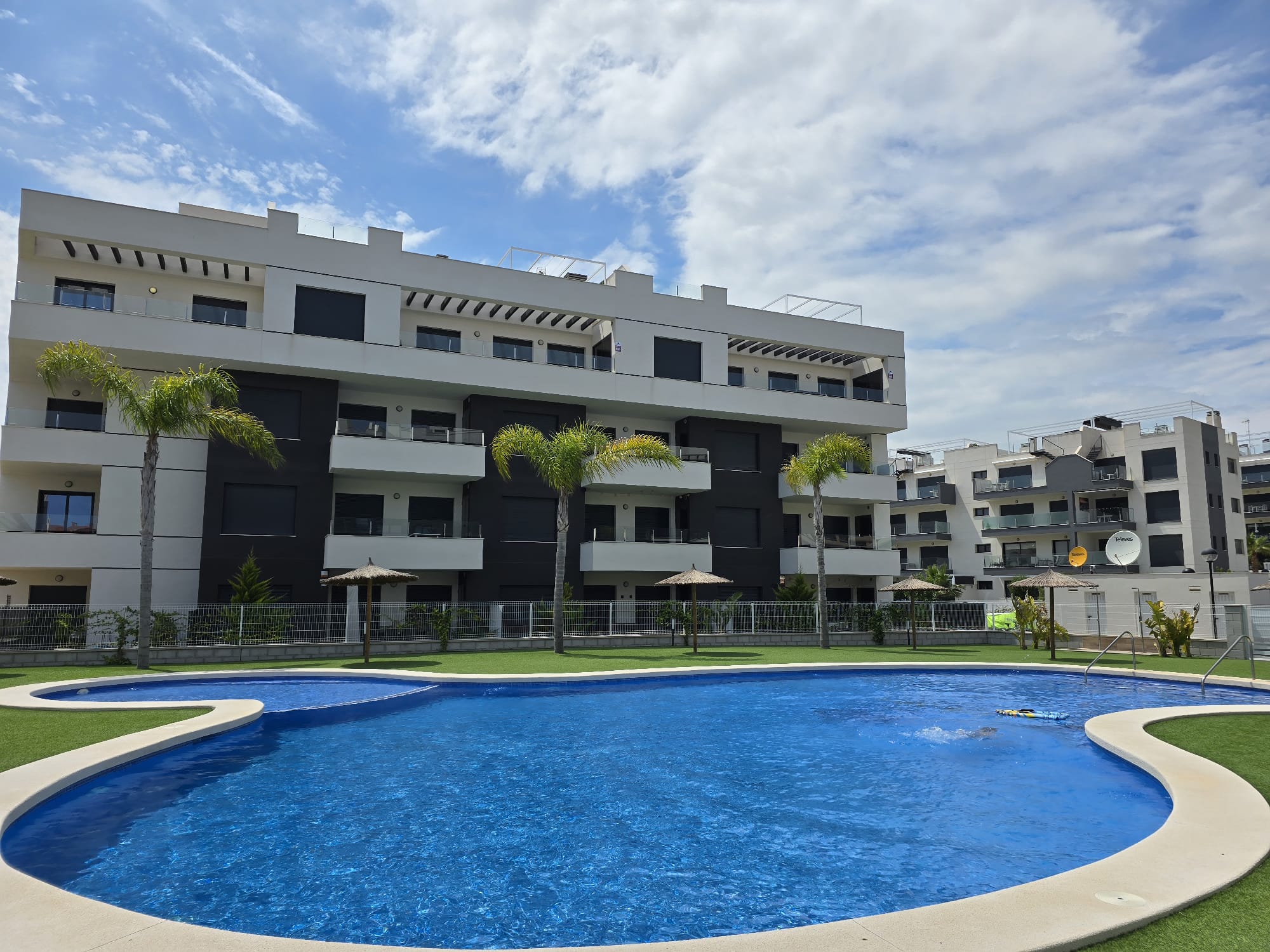 520758076_1220354883438750_4313976044915738196_n