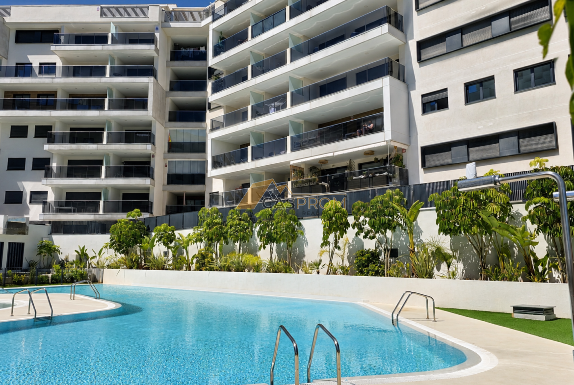 APARTAMENT NA PARTERZE Z DUŻYM TARASEM W NOWOCZESNEJ INWESTYCJI SEAGARDENS W CAMPOAMOR
