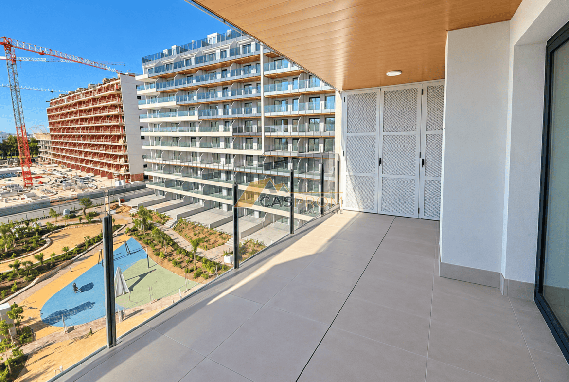 APARTAMENT NA 5 PIĘTRZE Z BOGATĄ INFRASTRUKTURĄ REKREACYJNĄ, POŁOŻONY ZALEDWIE 250 M OD PLAŻY W PUNTA PRIMA