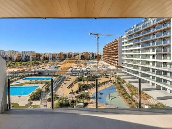 APARTAMENT NA 5 PIĘTRZE Z BOGATĄ INFRASTRUKTURĄ REKREACYJNĄ, POŁOŻONY ZALEDWIE 250 M OD PLAŻY W PUNTA PRIMA