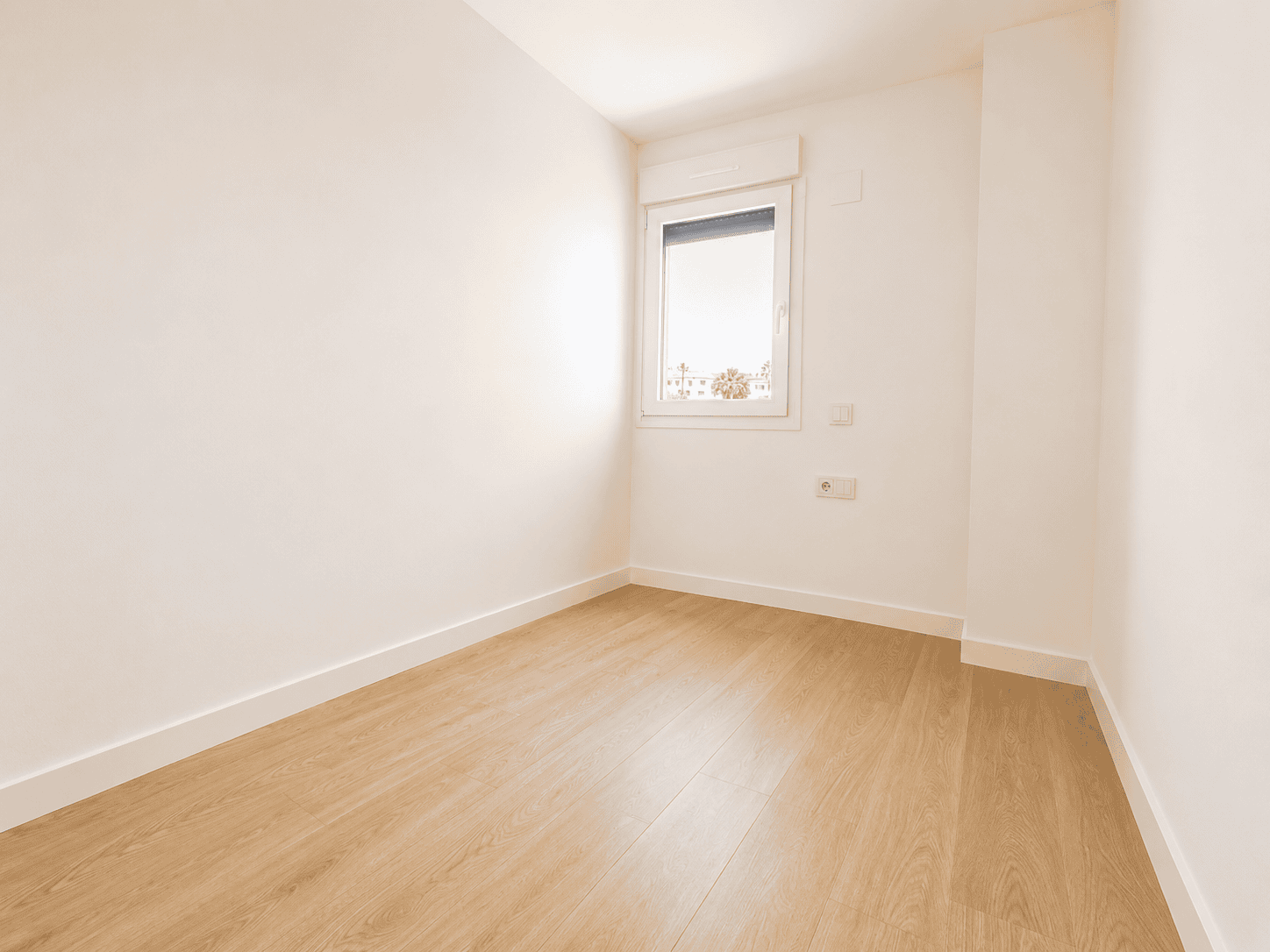 STYLOWY APARTAMENT Z PRZESTRONNYM TARASEM W LUKSUSOWEJ INWESTYCJI W PUNTA PRIMA