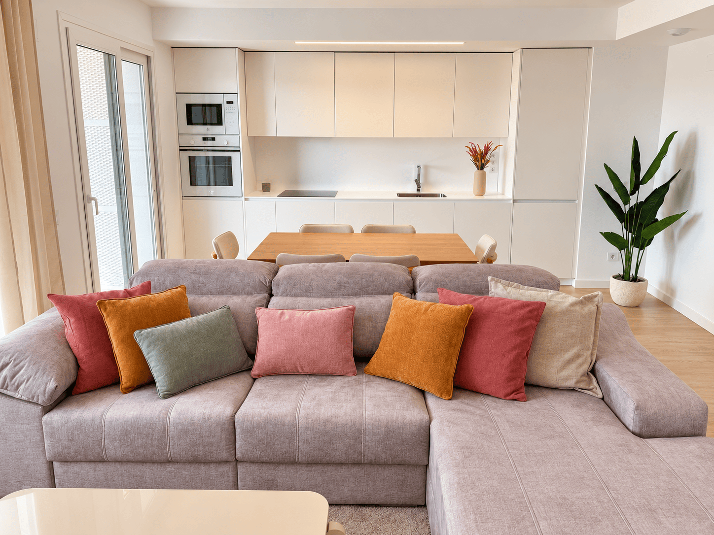 STYLOWY APARTAMENT Z PRZESTRONNYM TARASEM W LUKSUSOWEJ INWESTYCJI W PUNTA PRIMA