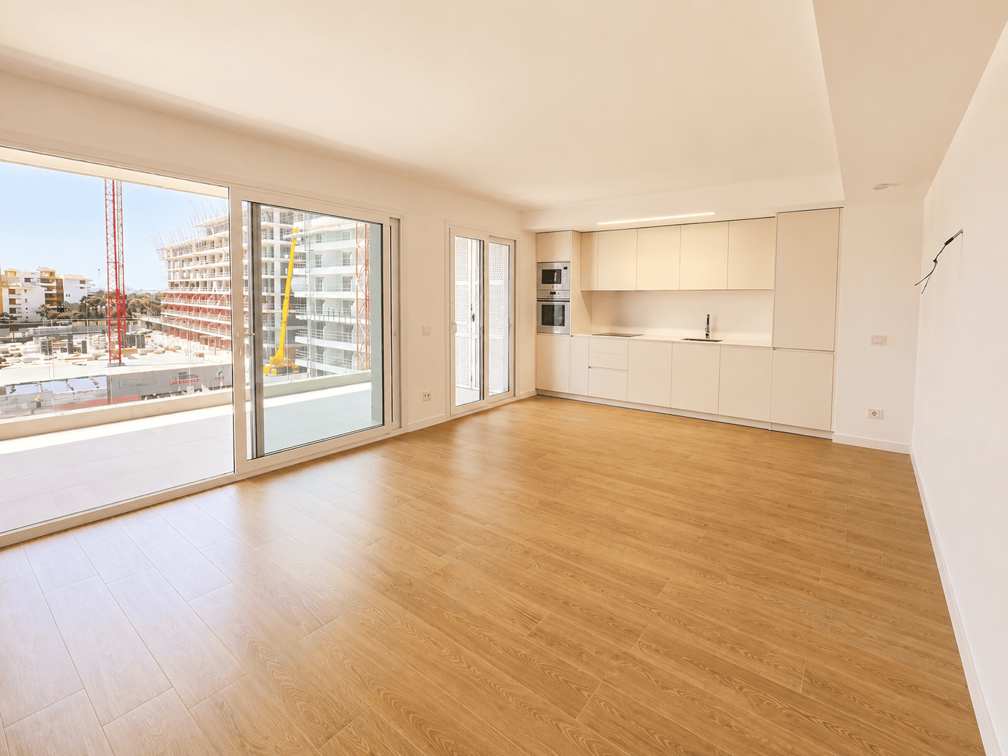 STYLOWY APARTAMENT Z PRZESTRONNYM TARASEM W LUKSUSOWEJ INWESTYCJI W PUNTA PRIMA