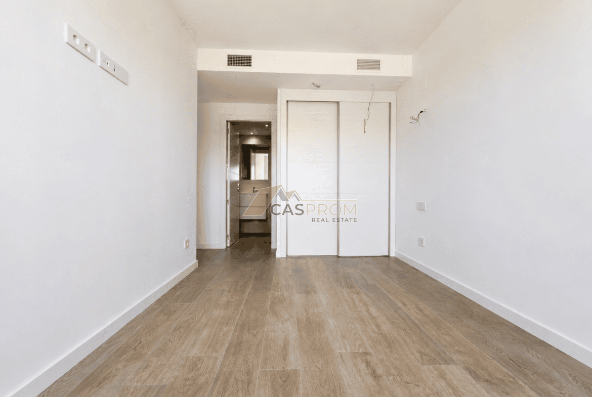 STYLOWY APARTAMENT Z PRZESTRONNYM TARASEM W LUKSUSOWEJ INWESTYCJI W PUNTA PRIMA