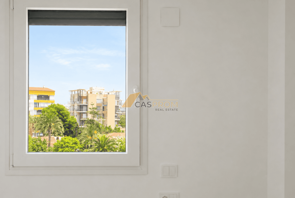 STYLOWY APARTAMENT Z PRZESTRONNYM TARASEM W LUKSUSOWEJ INWESTYCJI W PUNTA PRIMA