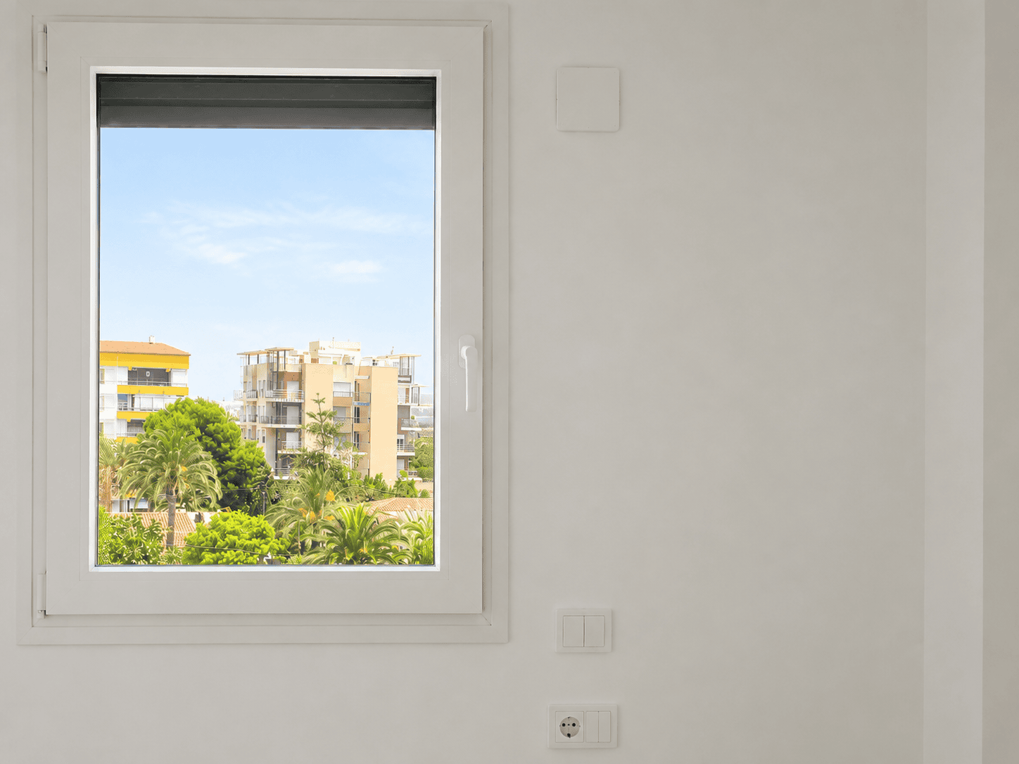 STYLOWY APARTAMENT Z PRZESTRONNYM TARASEM W LUKSUSOWEJ INWESTYCJI W PUNTA PRIMA