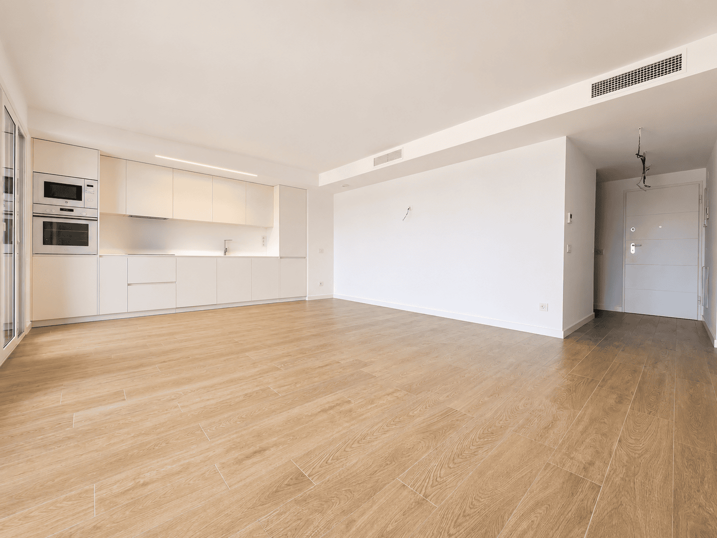 STYLOWY APARTAMENT Z PRZESTRONNYM TARASEM W LUKSUSOWEJ INWESTYCJI W PUNTA PRIMA