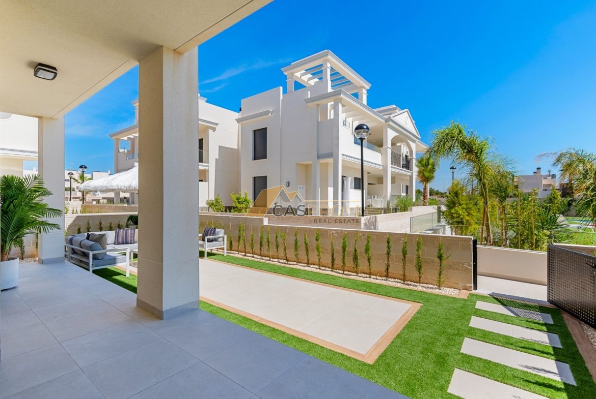 NOWOCZESNY APARTAMENT NA PARTERZE Z PRYWATNYM OGRODEM W CIUDAD QUESADA