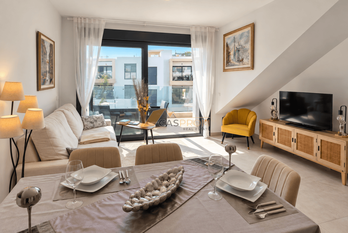 EKSKLUZYWNY GÓRNY BUNGALOW Z PRYWATNYM SOLARIUM W ORIHUELA COSTA