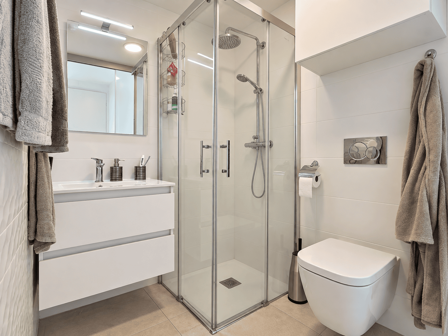 EKSKLUZYWNY GÓRNY BUNGALOW Z PRYWATNYM SOLARIUM W ORIHUELA COSTA