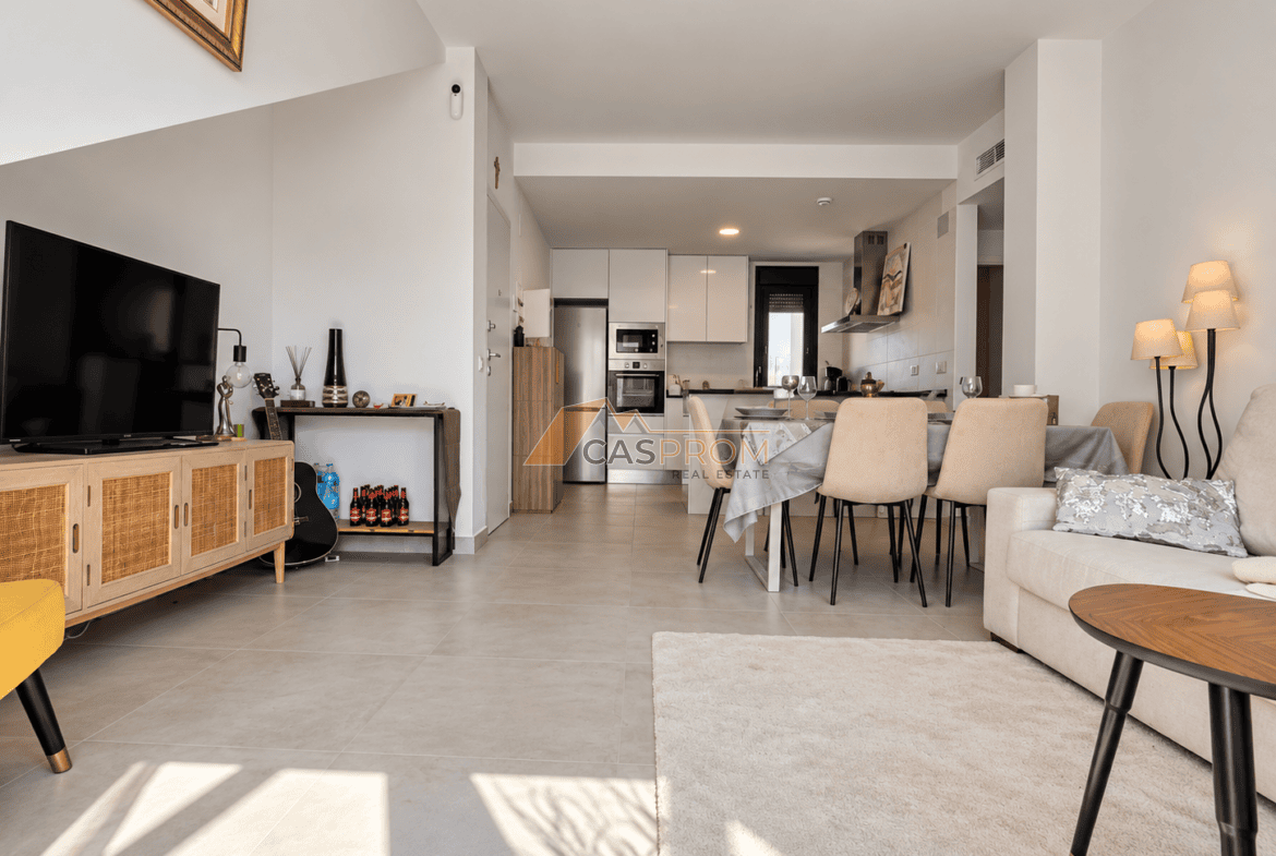 EKSKLUZYWNY GÓRNY BUNGALOW Z PRYWATNYM SOLARIUM W ORIHUELA COSTA