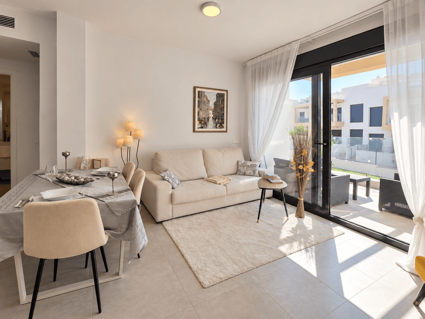 EKSKLUZYWNY GÓRNY BUNGALOW Z PRYWATNYM SOLARIUM W ORIHUELA COSTA
