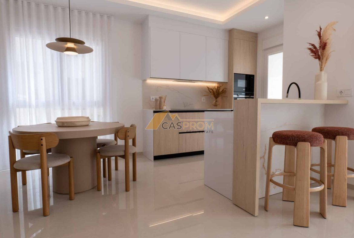NOWOCZESNY APARTAMENT NA PARTERZE Z PRYWATNYM OGRODEM W CIUDAD QUESADA