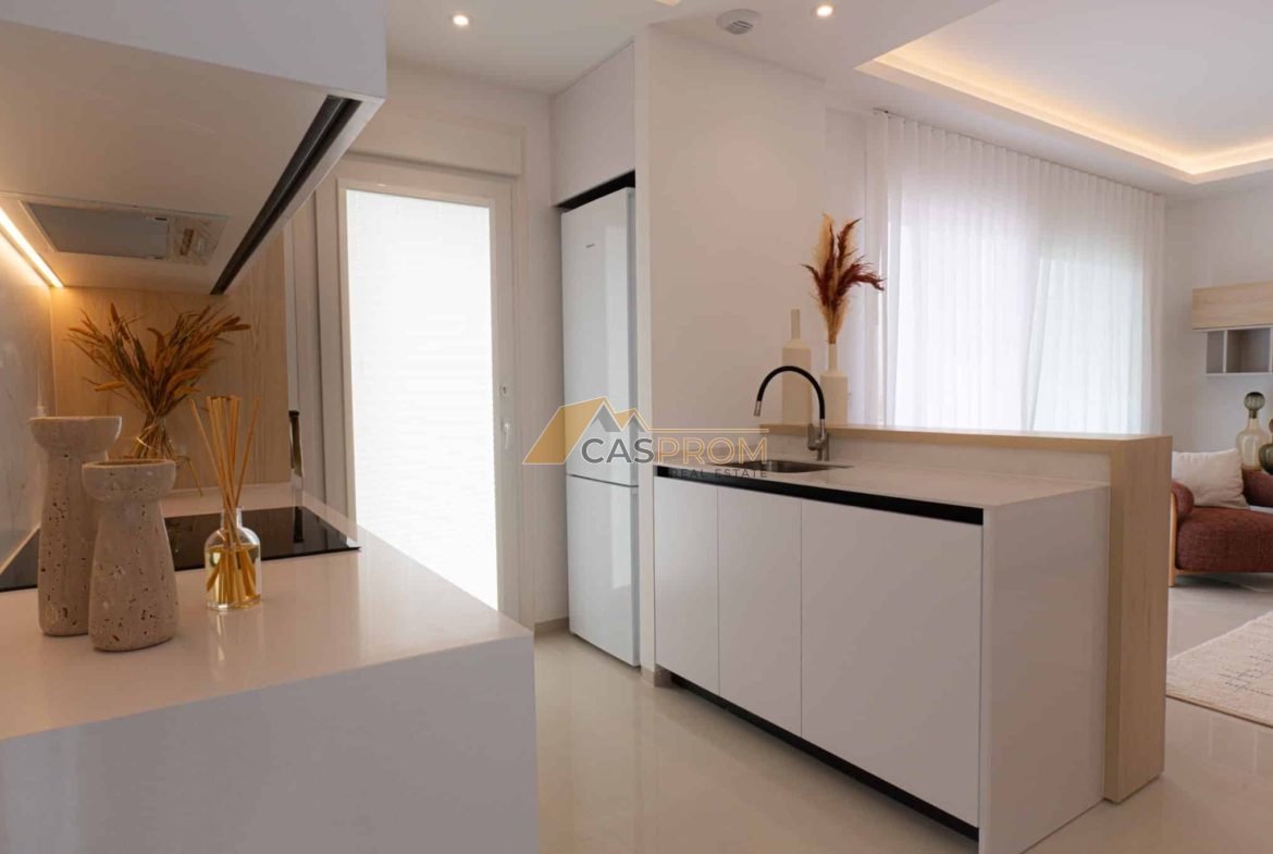 NOWOCZESNY APARTAMENT NA PARTERZE Z PRYWATNYM OGRODEM W CIUDAD QUESADA