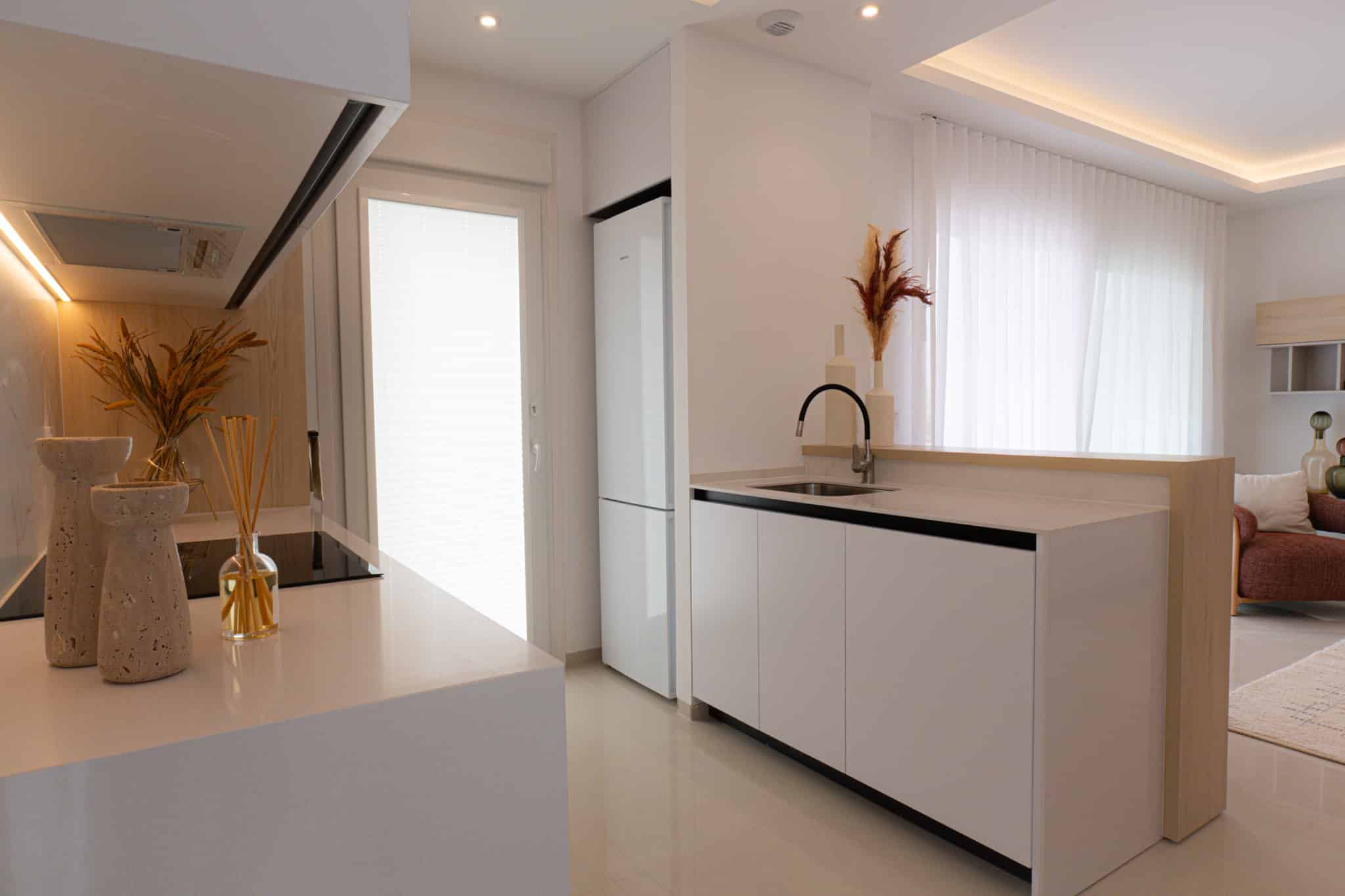 NOWOCZESNY APARTAMENT NA PARTERZE Z PRYWATNYM OGRODEM W CIUDAD QUESADA