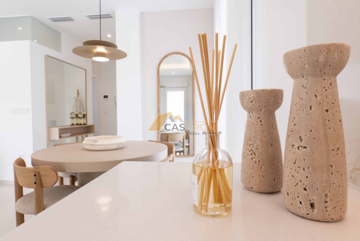 NOWOCZESNY APARTAMENT NA PARTERZE Z PRYWATNYM OGRODEM W CIUDAD QUESADA