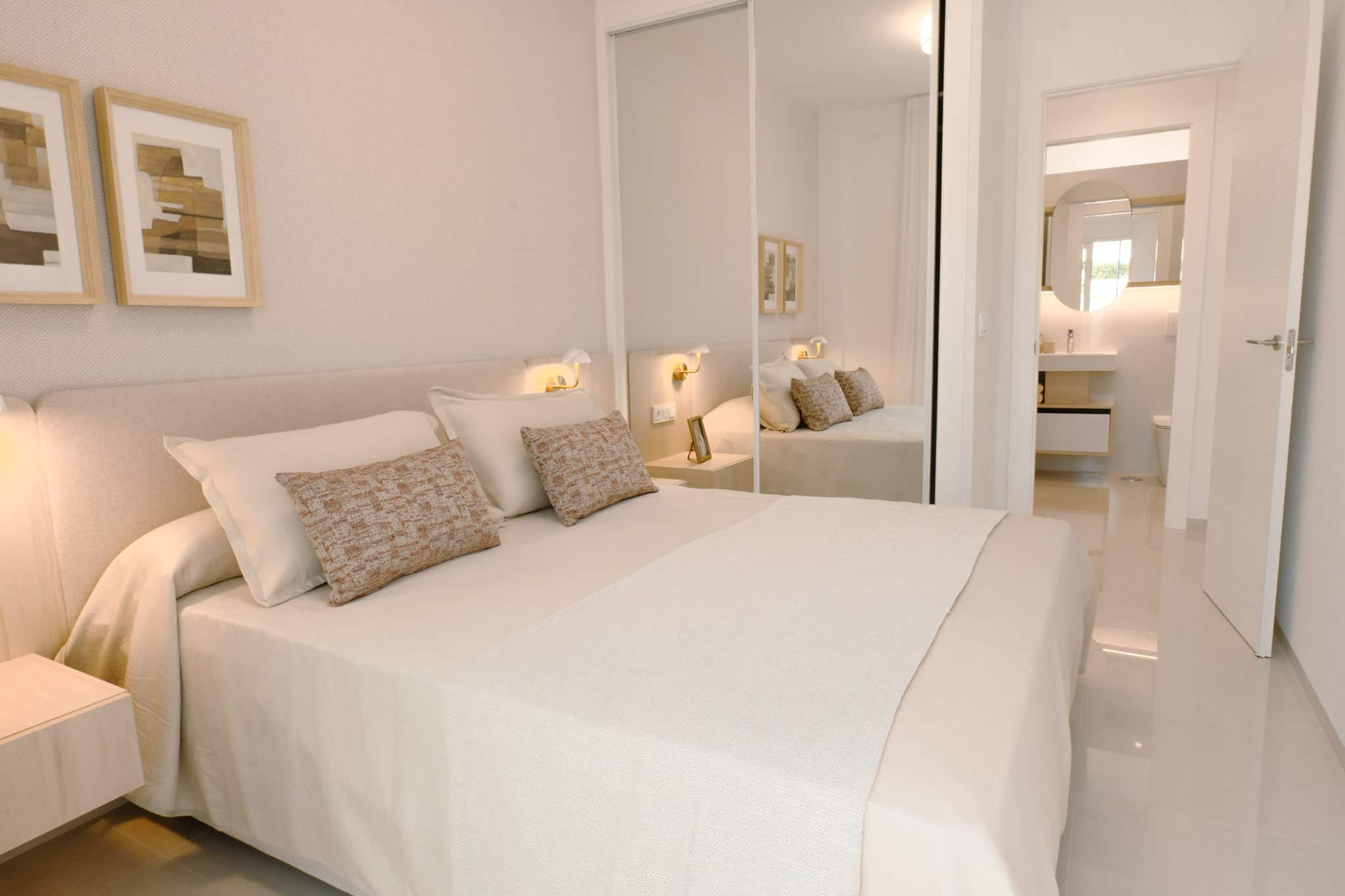 NOWOCZESNY APARTAMENT NA PARTERZE Z PRYWATNYM OGRODEM W CIUDAD QUESADA