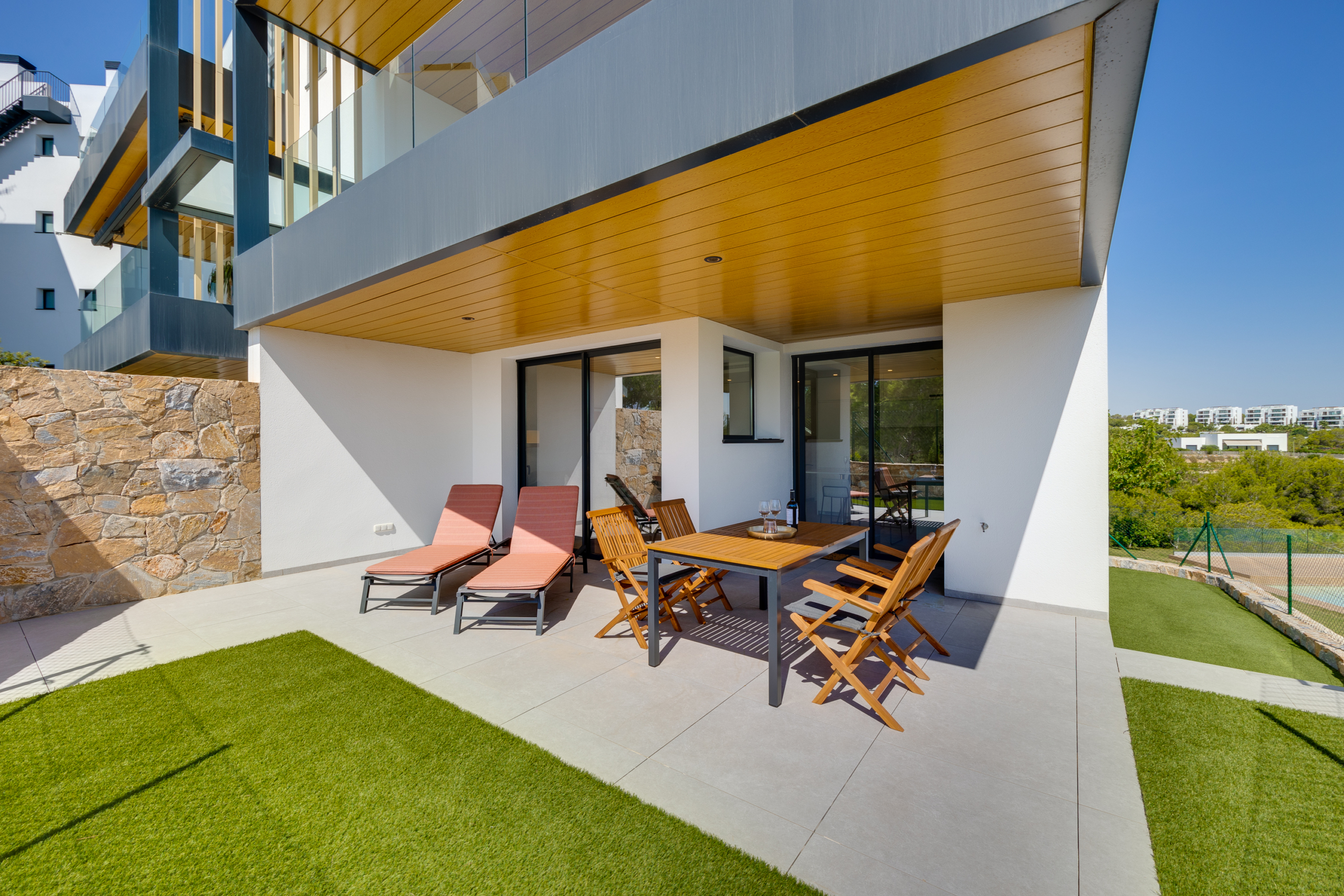 NOWOCZESNY APARTAMENT W LAS COLINAS-SAN MIGUEL