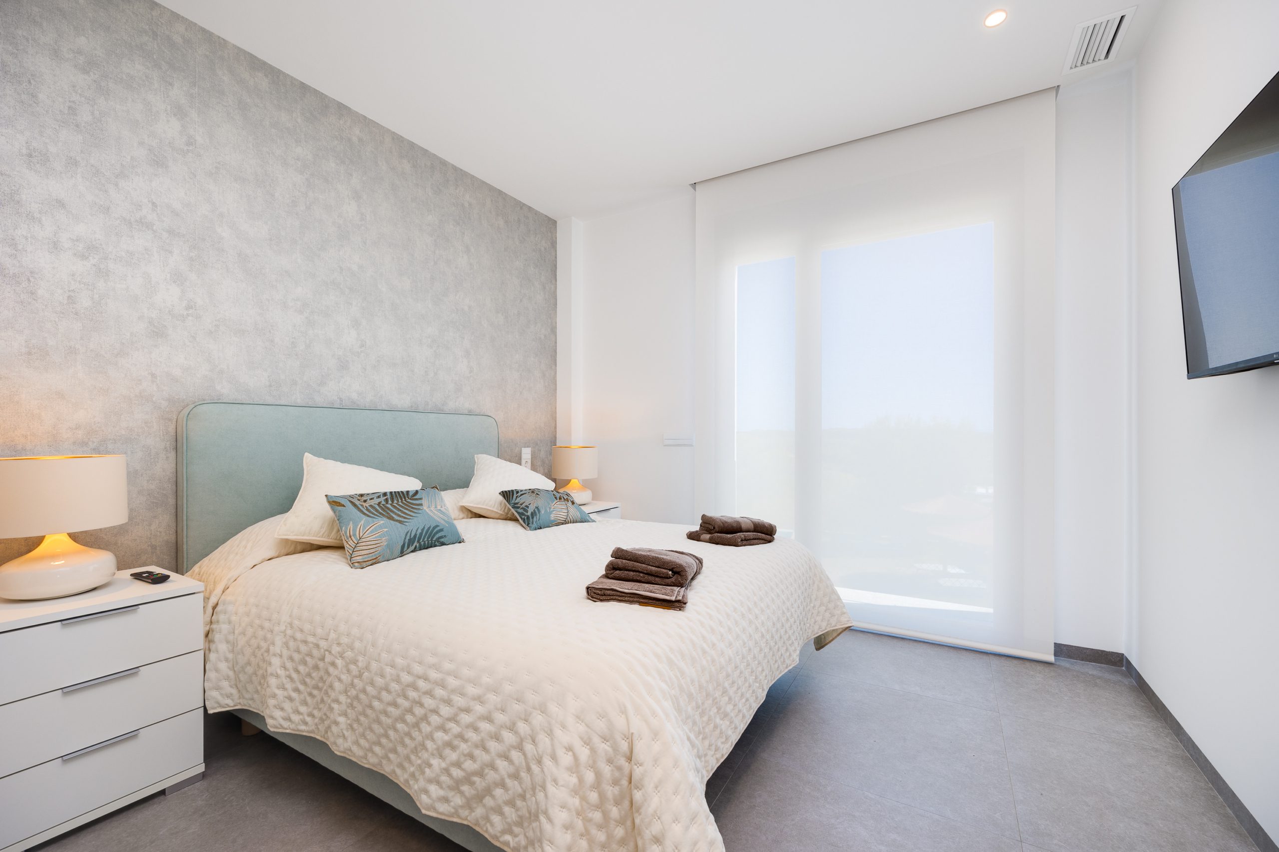NOWOCZESNY APARTAMENT W LAS COLINAS-SAN MIGUEL