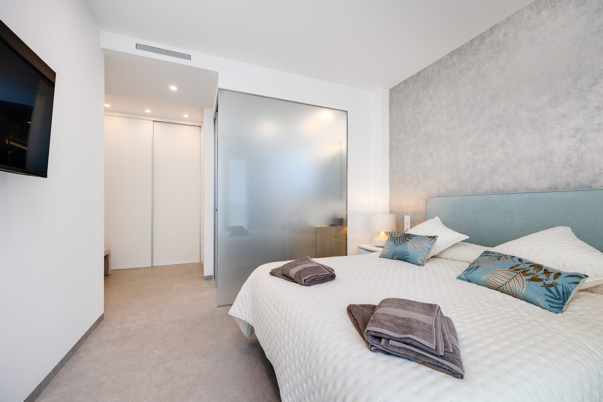 NOWOCZESNY APARTAMENT W LAS COLINAS-SAN MIGUEL