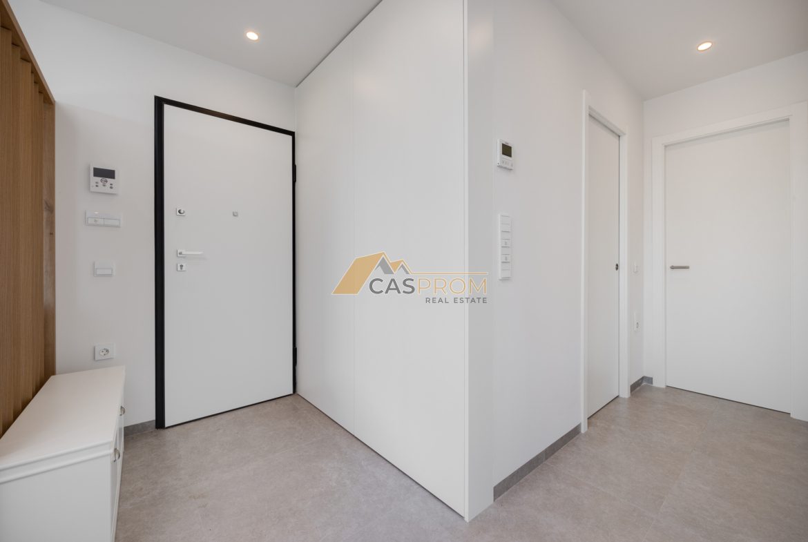 NOWOCZESNY APARTAMENT W LAS COLINAS-SAN MIGUEL