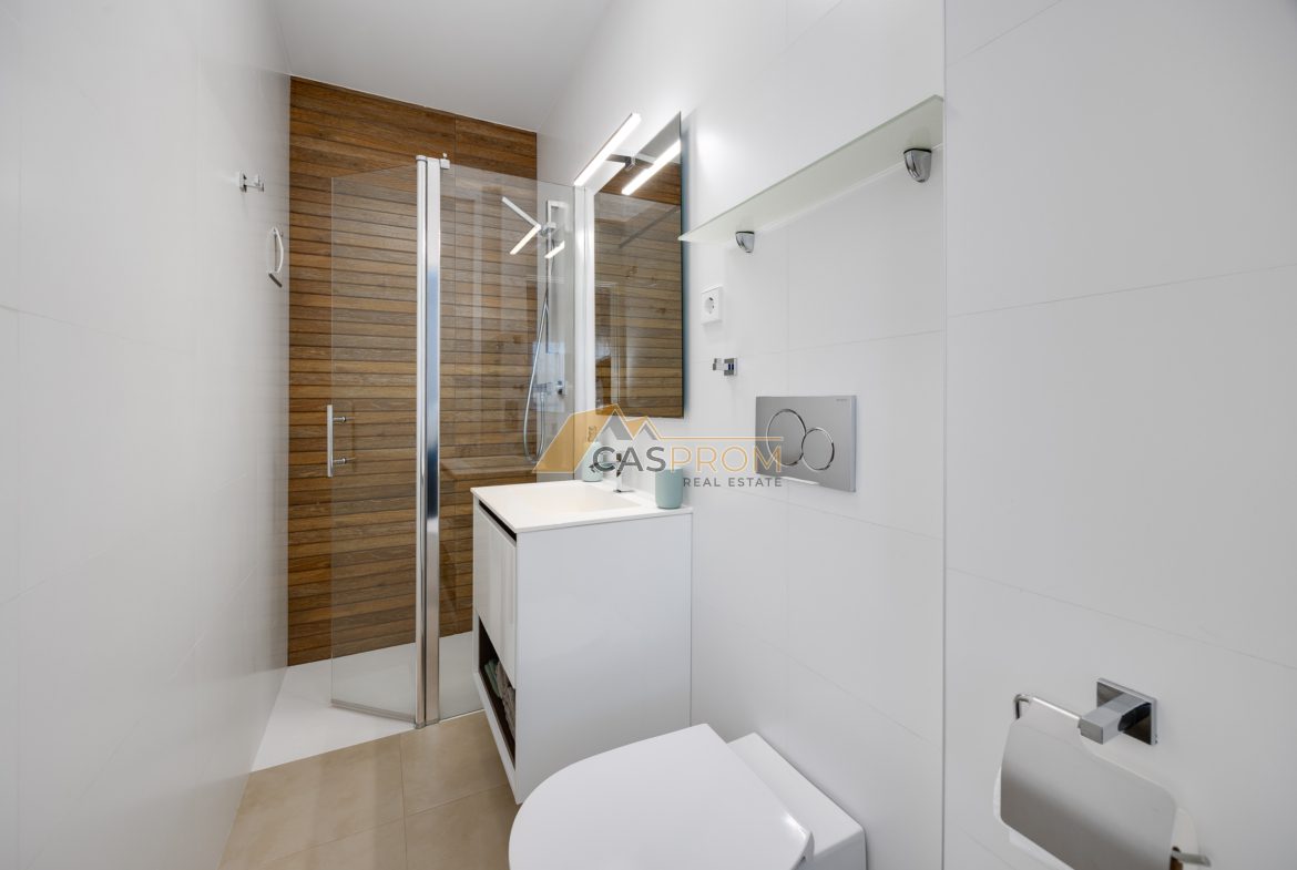 NOWOCZESNY PENTHOUSE Z PRYWATNYM SOLARIUM W PILAR DE LA HORADADA