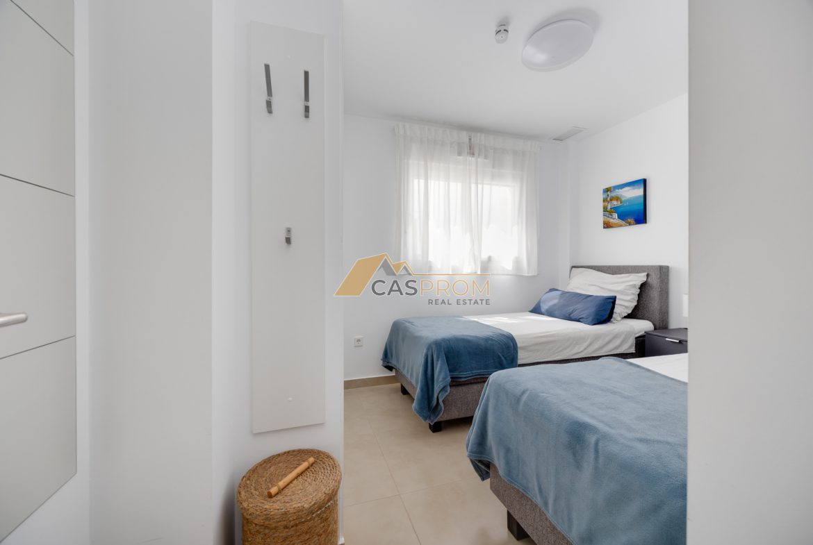 NOWOCZESNY PENTHOUSE Z PRYWATNYM SOLARIUM W PILAR DE LA HORADADA