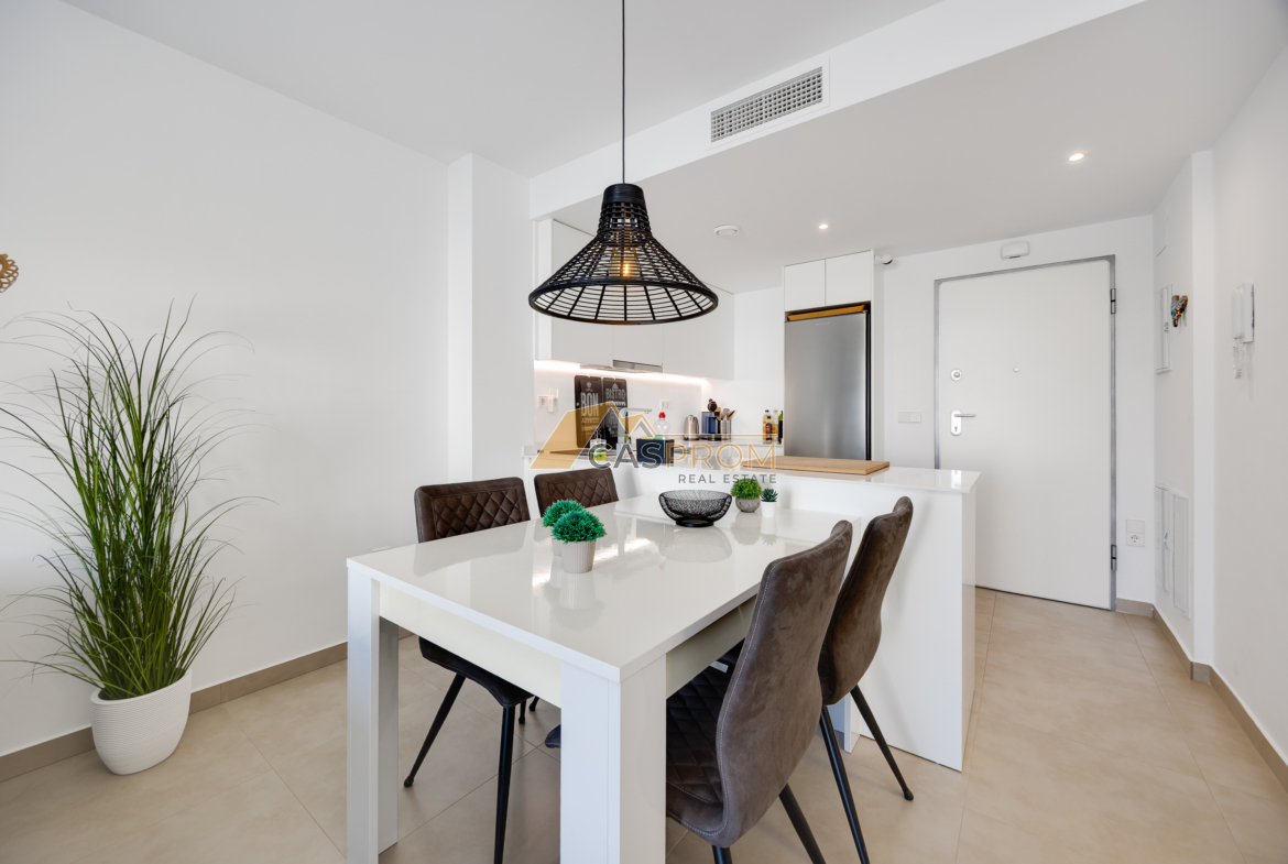 NOWOCZESNY PENTHOUSE Z PRYWATNYM SOLARIUM W PILAR DE LA HORADADA
