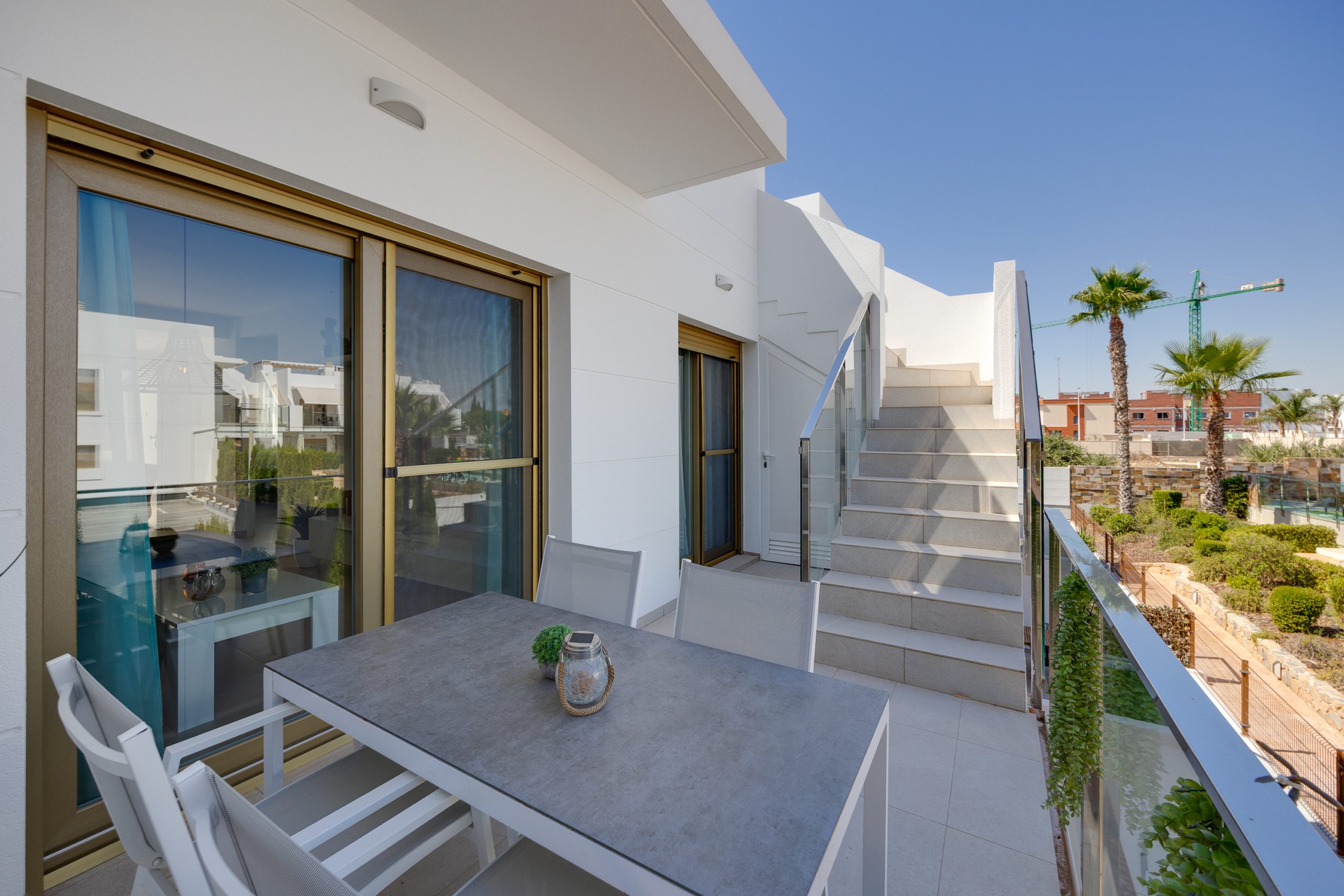 NOWOCZESNY PENTHOUSE Z PRYWATNYM SOLARIUM W PILAR DE LA HORADADA