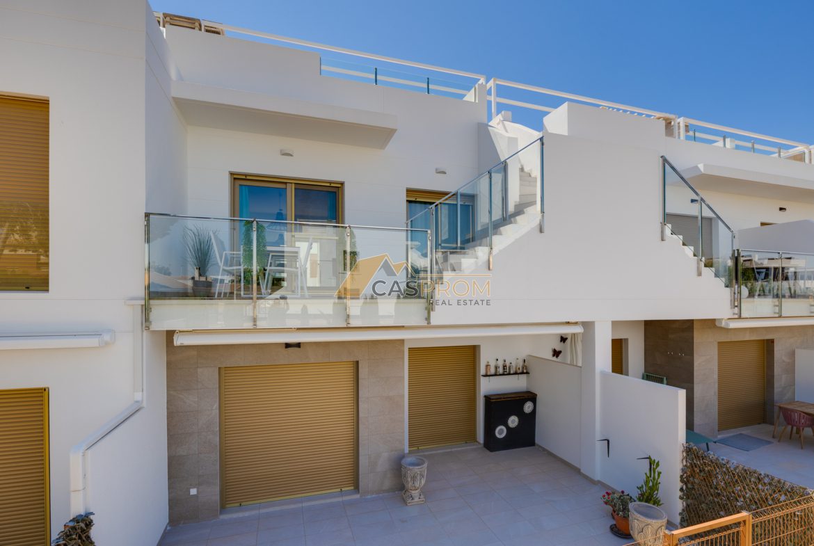 NOWOCZESNY PENTHOUSE Z PRYWATNYM SOLARIUM W PILAR DE LA HORADADA