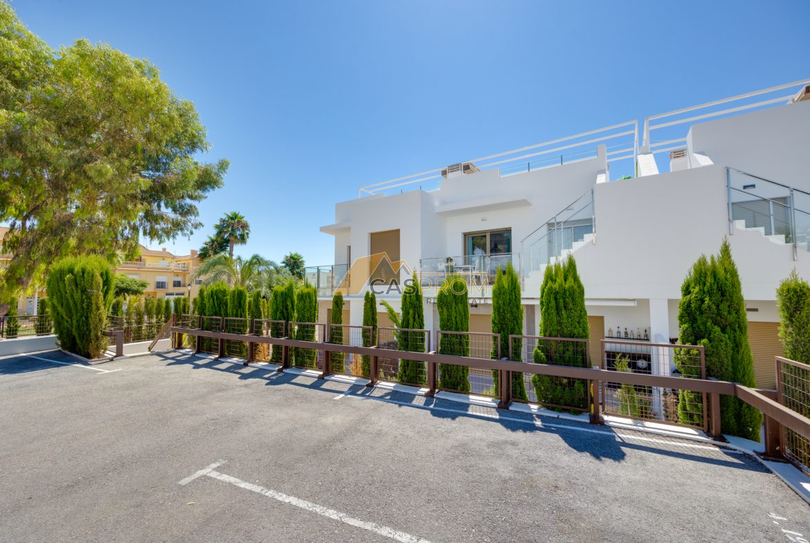 NOWOCZESNY PENTHOUSE Z PRYWATNYM SOLARIUM W PILAR DE LA HORADADA