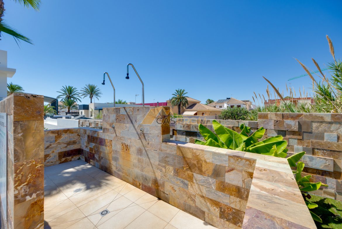 NOWOCZESNY PENTHOUSE Z PRYWATNYM SOLARIUM W PILAR DE LA HORADADA