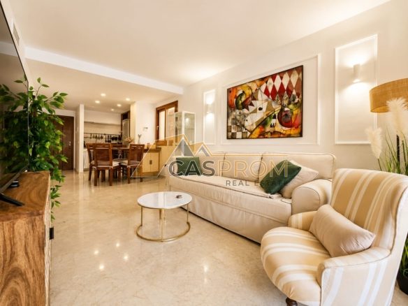 APARTAMENT Z WIDOKIEM NA BASEN W PRESTIŻOWYM KOMPLEKSIE, ZALEDWIE 250 M OD PLAŻY W PUNTA PRIMA