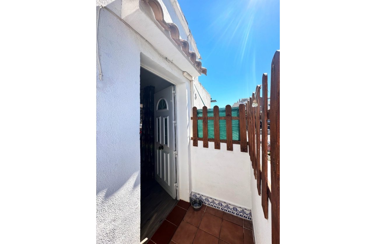 PRZYTULNY BUNGALOW Z PRYWATNYM OGRODEM I TARASEM W CABO ROIG – ORIHUELA COSTA
