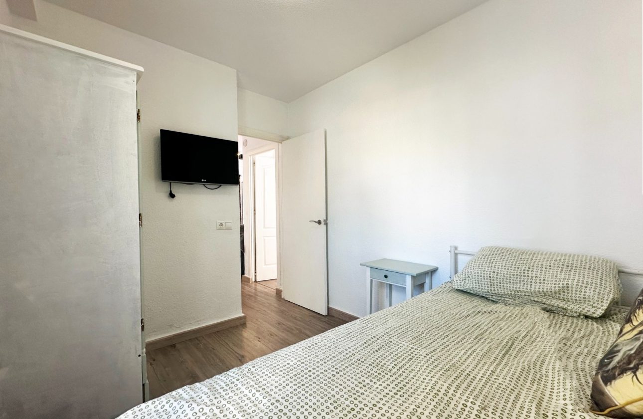 PRZYTULNY BUNGALOW Z PRYWATNYM OGRODEM I TARASEM W CABO ROIG – ORIHUELA COSTA