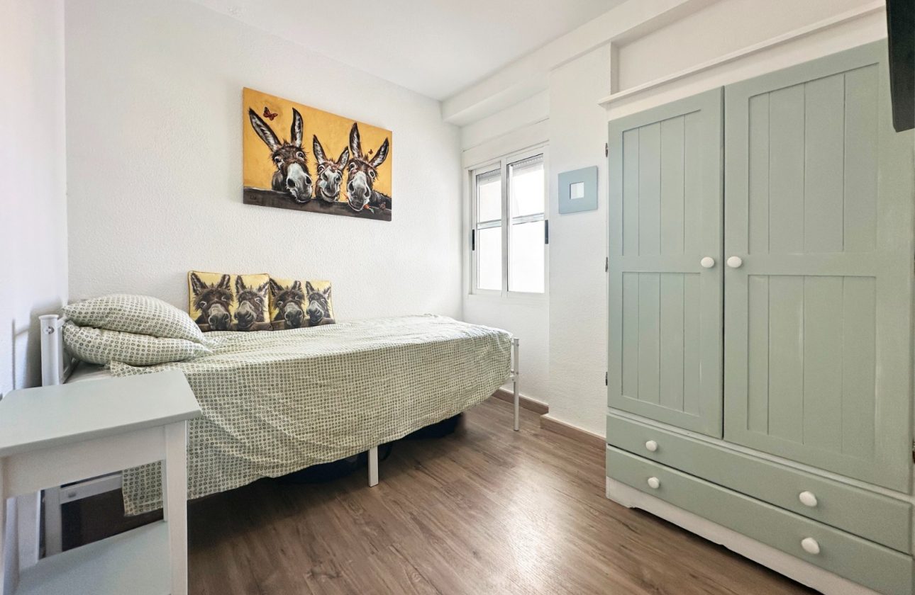 PRZYTULNY BUNGALOW Z PRYWATNYM OGRODEM I TARASEM W CABO ROIG – ORIHUELA COSTA