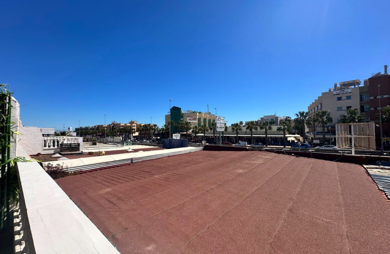 PRZYTULNY BUNGALOW Z PRYWATNYM OGRODEM I TARASEM W CABO ROIG – ORIHUELA COSTA