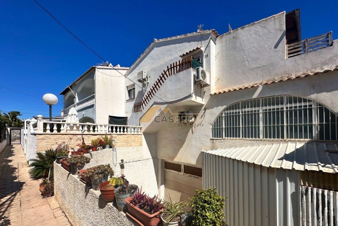 PRZYTULNY BUNGALOW Z PRYWATNYM OGRODEM I TARASEM W CABO ROIG – ORIHUELA COSTA