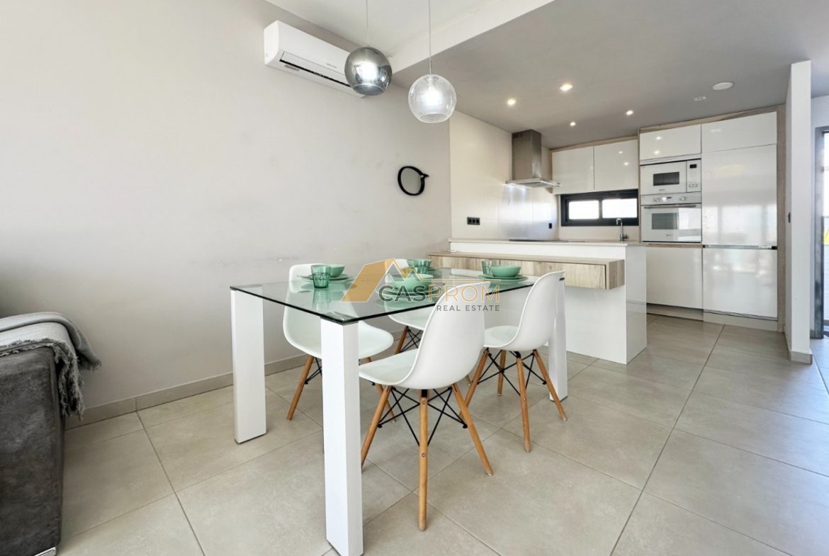 WYJĄTKOWY APARTAMENT Z PRYWATNYM SOLARIUM W EL RASO – GUARDAMAR DEL SEGURA